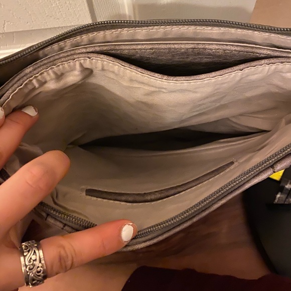 Alyssa Across Body Purse - Picture 4 of 8